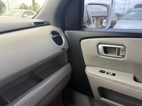 Used 2011 Honda Pilot Touring image 22