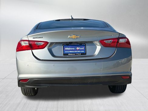 Used 2025 Chevrolet Malibu LT FWD image 6