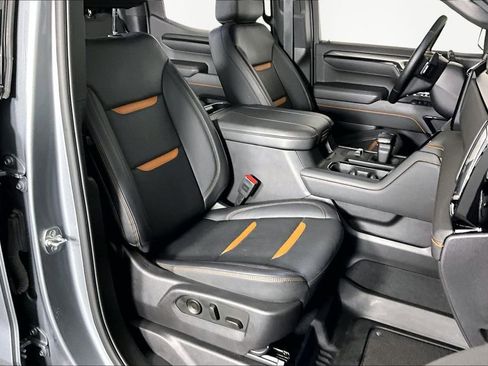 Used 2025 GMC Sierra 1500 AT4 w/ AT4 Premium Package image 29