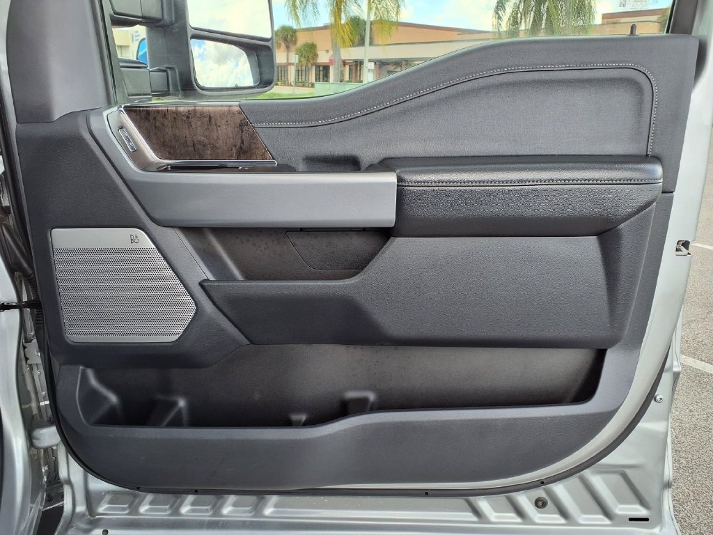 Used 2024 Ford F250 Lariat w/ Black Appearance Package AWD/4WD image 15
