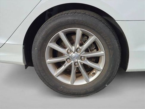 Used 2019 Hyundai Sonata SE FWD image 14