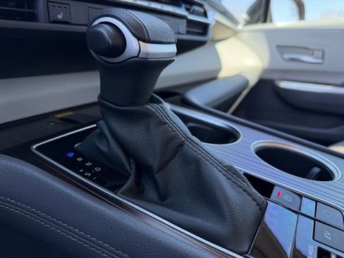 Certified 2023 Toyota Sienna XLE w/ XLE Plus Package image 19