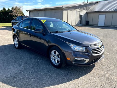 Used 2015 Chevrolet Cruze LT image 7