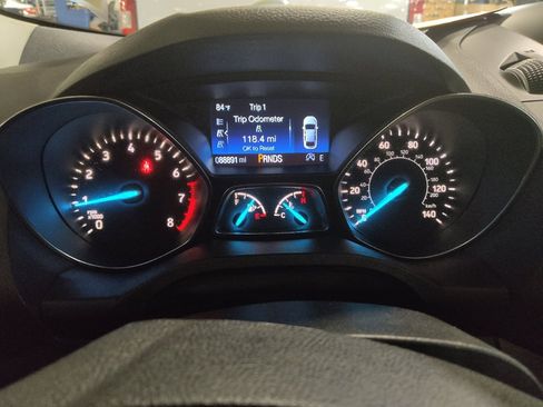 Used 2018 Ford Escape SE w/ SE Sync 3 Package AWD/4WD image 23