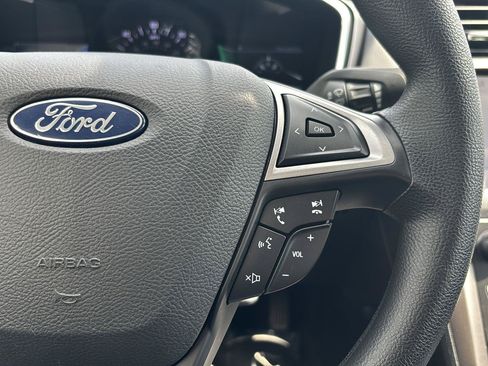 Used 2020 Ford Fusion SE FWD image 20