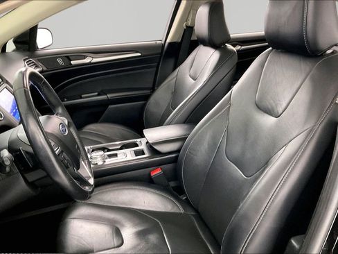 Used 2020 Ford Fusion Titanium AWD/4WD image 19