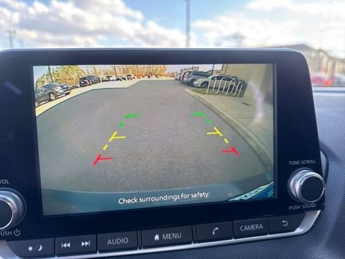 Used 2024 Nissan Sentra SV image 16