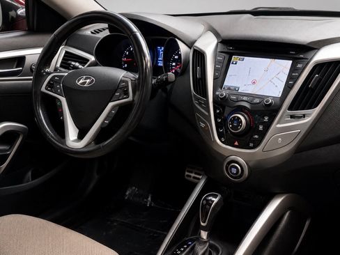 Used 2013 Hyundai Veloster w/ Tech Pkg FWD image 11