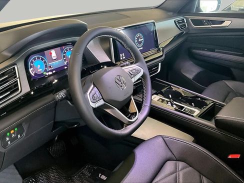 New 2026 Volkswagen Atlas Cross Sport SE FWD image 8