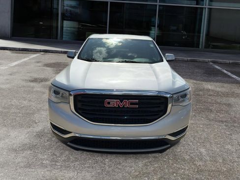 Used 2019 GMC Acadia SLE image 2