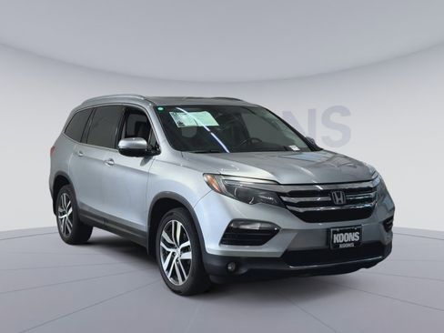 Used 2018 Honda Pilot Elite image 5