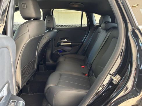 Used 2025 Mercedes-Benz GLA 250 4MATIC image 27