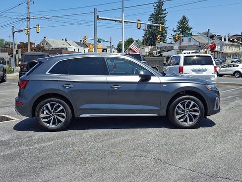 Used 2023 Audi Q5 2.0T Premium w/ Convenience Package AWD/4WD image 7