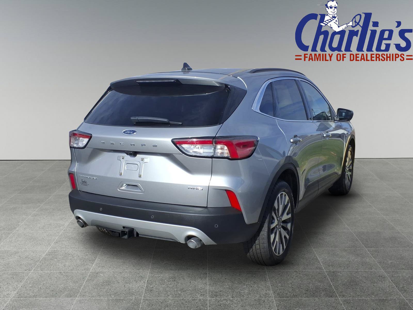 Used 2022 Ford Escape Titanium w/ Class II Trailer Tow Package AWD/4WD image 4