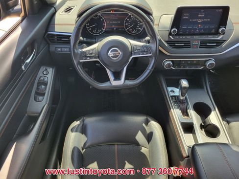 Used 2022 Nissan Altima 2.5 SR FWD image 12
