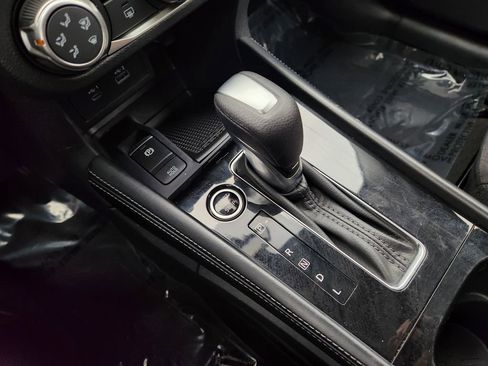 Used 2024 Nissan Kicks SV image 20