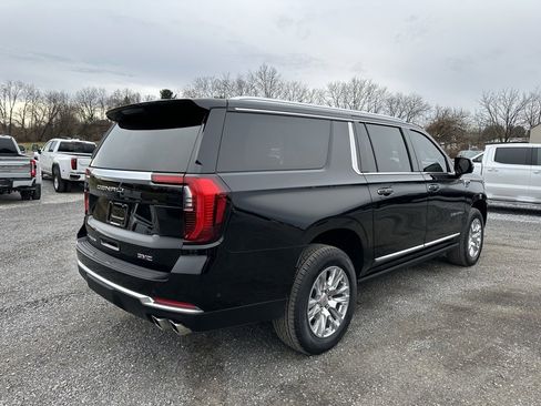 Used 2025 GMC Yukon XL Denali image 6