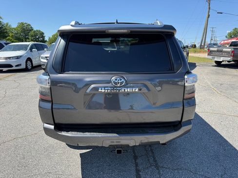 Used 2014 Toyota 4Runner SR5 Premium image 6