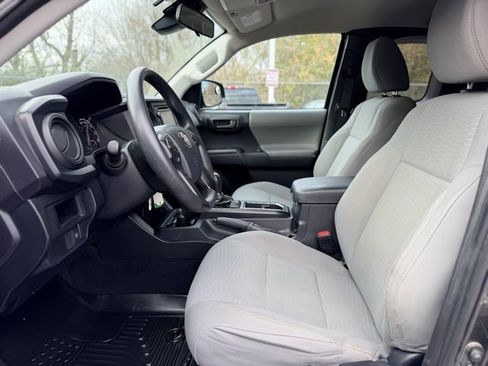 Used 2019 Toyota Tacoma SR5 image 6