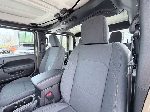 New 2026 Jeep Gladiator Sport image 20