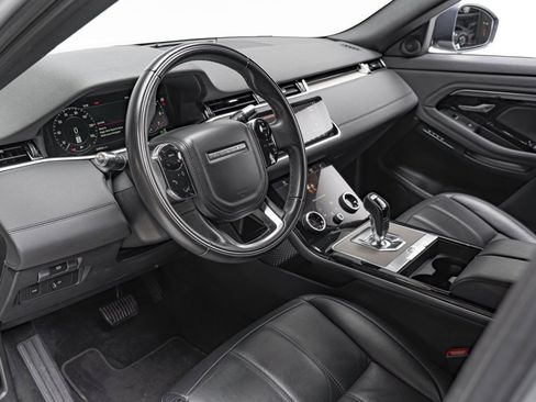 Used 2020 Land Rover Range Rover Evoque SE image 13