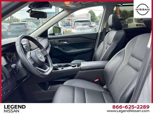 Certified 2024 Nissan Rogue SV w/ SV Premium Package AWD/4WD image 16