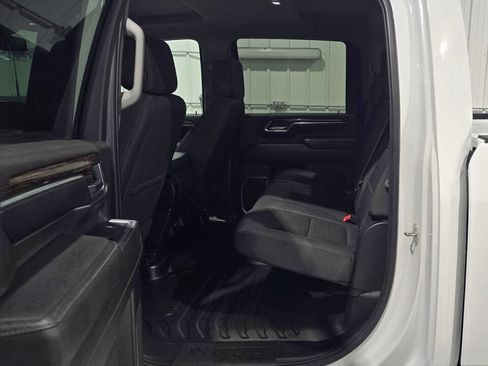 Used 2024 GMC Sierra 3500 SLE image 7