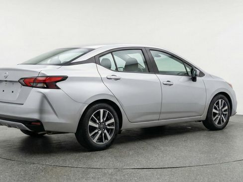 Used 2025 Nissan Versa SV FWD image 9