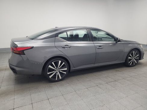 Used 2019 Nissan Altima 2.5 SR FWD image 10