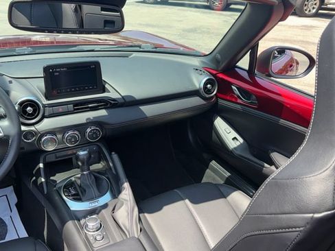 Used 2022 MAZDA MX-5 Miata Grand Touring RWD image 20