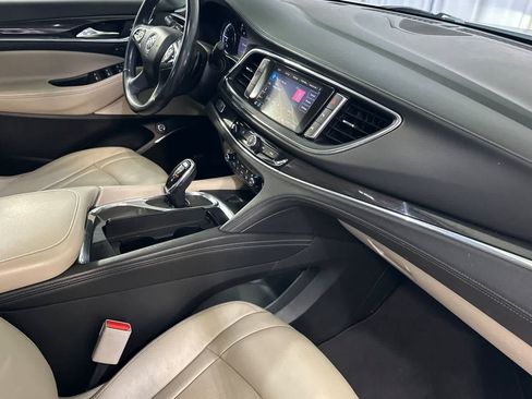 Used 2020 Buick Enclave Premium w/ Sun and Sites Package FWD image 19