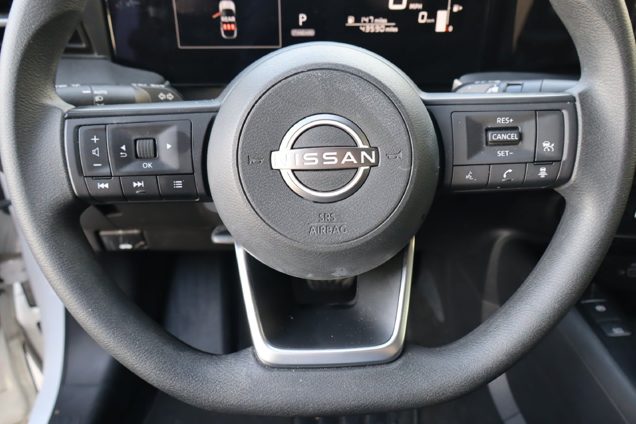 Used 2025 Nissan Kicks S FWD image 10