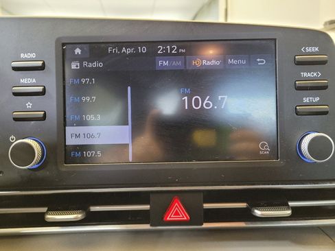 Used 2023 Hyundai Elantra SE w/ Cargo Package image 25