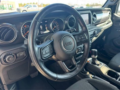 Used 2021 Jeep Wrangler Unlimited Sport AWD/4WD image 11