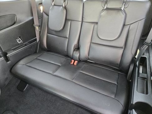 Used 2023 Ford Explorer XLT w/ Equipment Group 202A AWD/4WD image 28