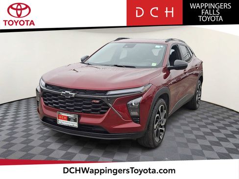 Used 2024 Chevrolet Trax RS w/ Sunroof Package image 1