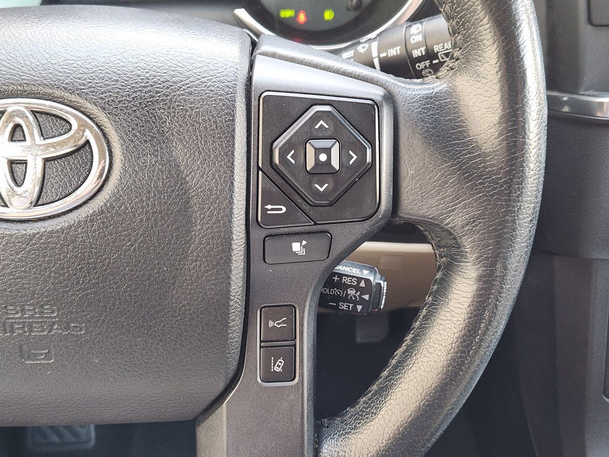 Used 2020 Toyota Sequoia Platinum RWD image 49