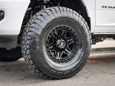 Used 2026 RAM 2500 Laramie AWD/4WD image 11