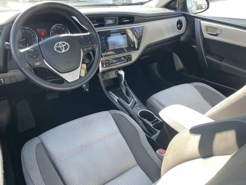 Used 2018 Toyota Corolla L image 14