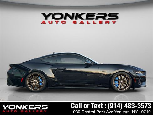Used 2024 Ford Mustang GT Premium image 9