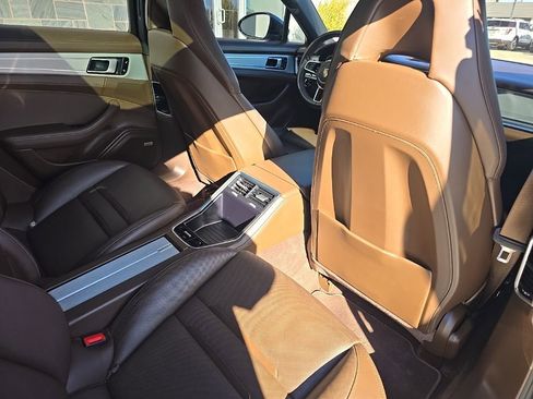 Used 2018 Porsche Panamera 4S image 34