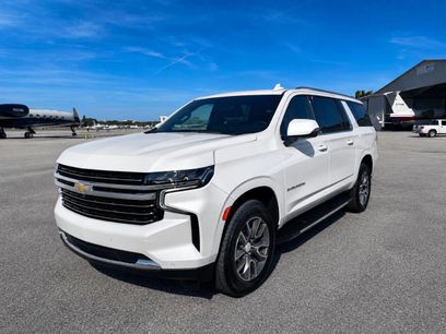Used 2022 Chevrolet Suburban LT w/ Luxury Package