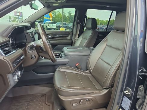 Used 2021 GMC Yukon Denali w/ Denali Premium Package AWD/4WD image 6