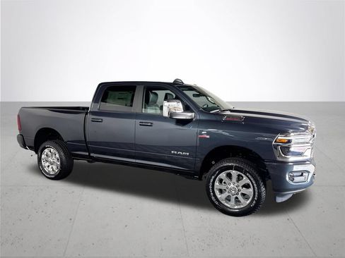 New 2026 RAM 2500 Laramie AWD/4WD image 4