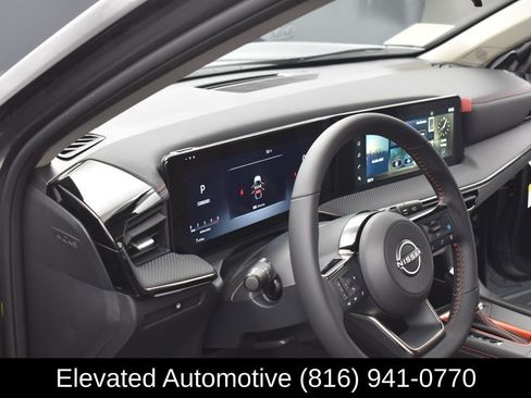 Used 2025 Nissan Kicks SR w/ Illumination Package AWD/4WD image 6