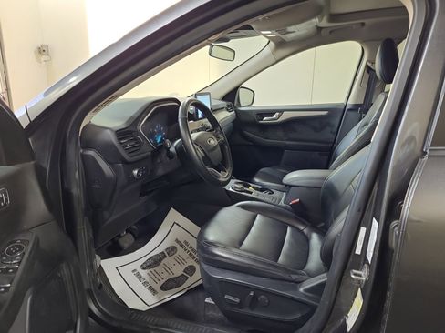 Used 2020 Ford Escape SEL image 10