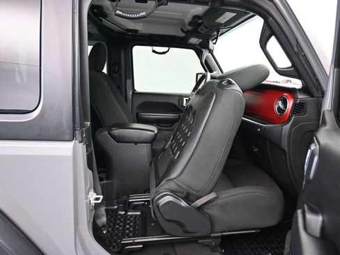 Used 2021 Jeep Wrangler Rubicon image 37