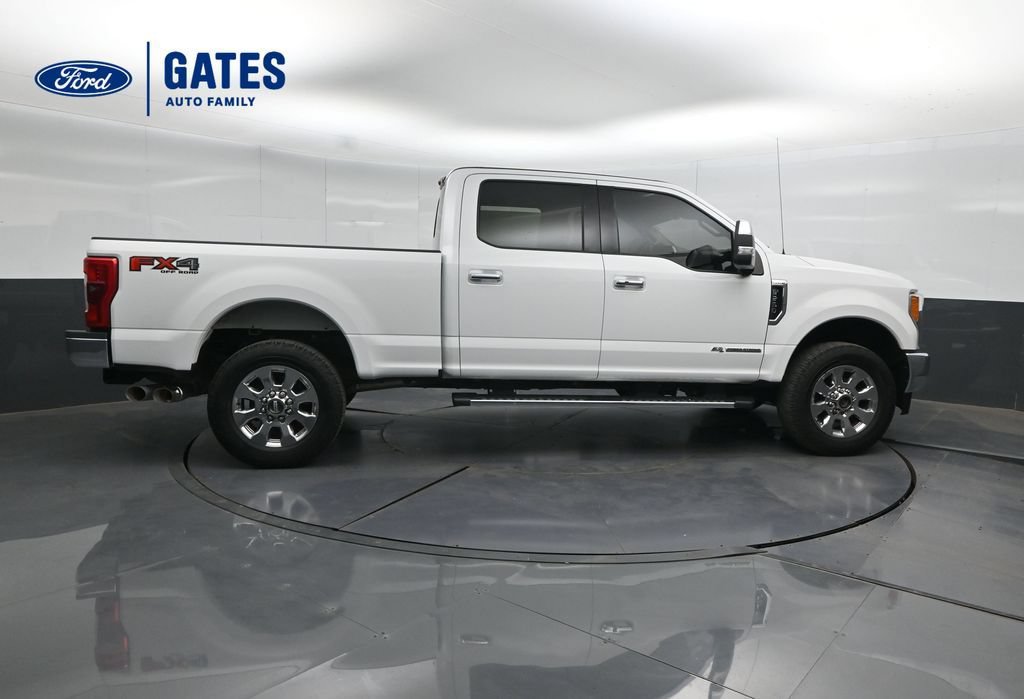 Used 2018 Ford F250 Lariat w/ Lariat Ultimate Package AWD/4WD image 3