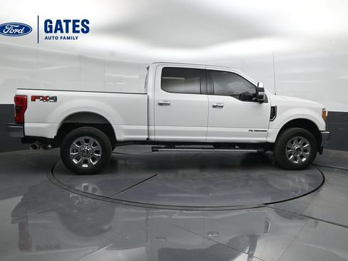 Used 2018 Ford F250 Lariat w/ Lariat Ultimate Package AWD/4WD image 3
