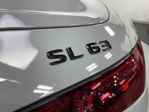 Used 2022 Mercedes-Benz SL 63 AMG 4MATIC image 32